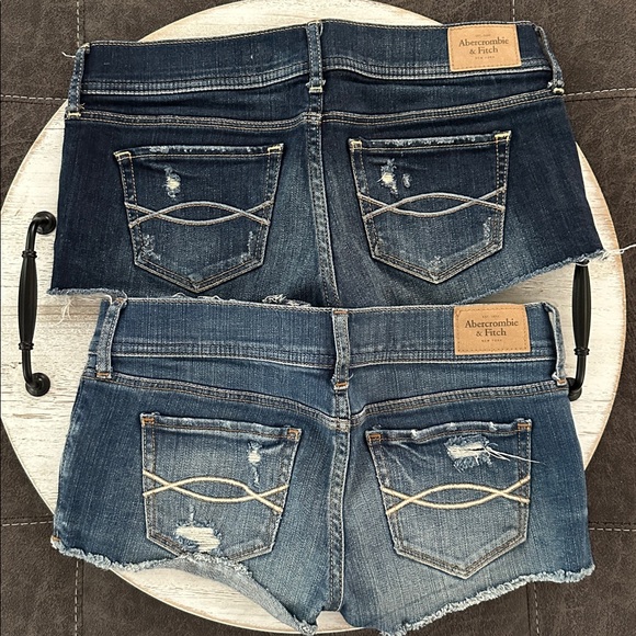 Abercrombie & Fitch Denim Low Rise Shorts - Picture 2 of 2
